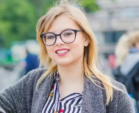 Prof. Hannah Lewis image